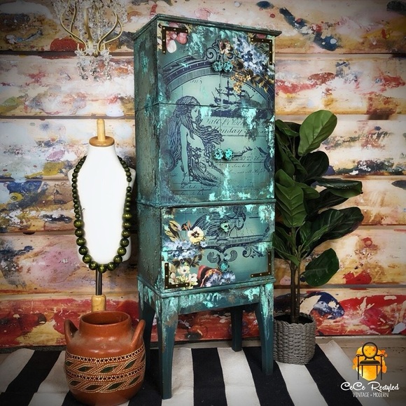 Redesign with Prima Decor Transfer ~ MERMAID 22” x 30” - Picture 2 of 3